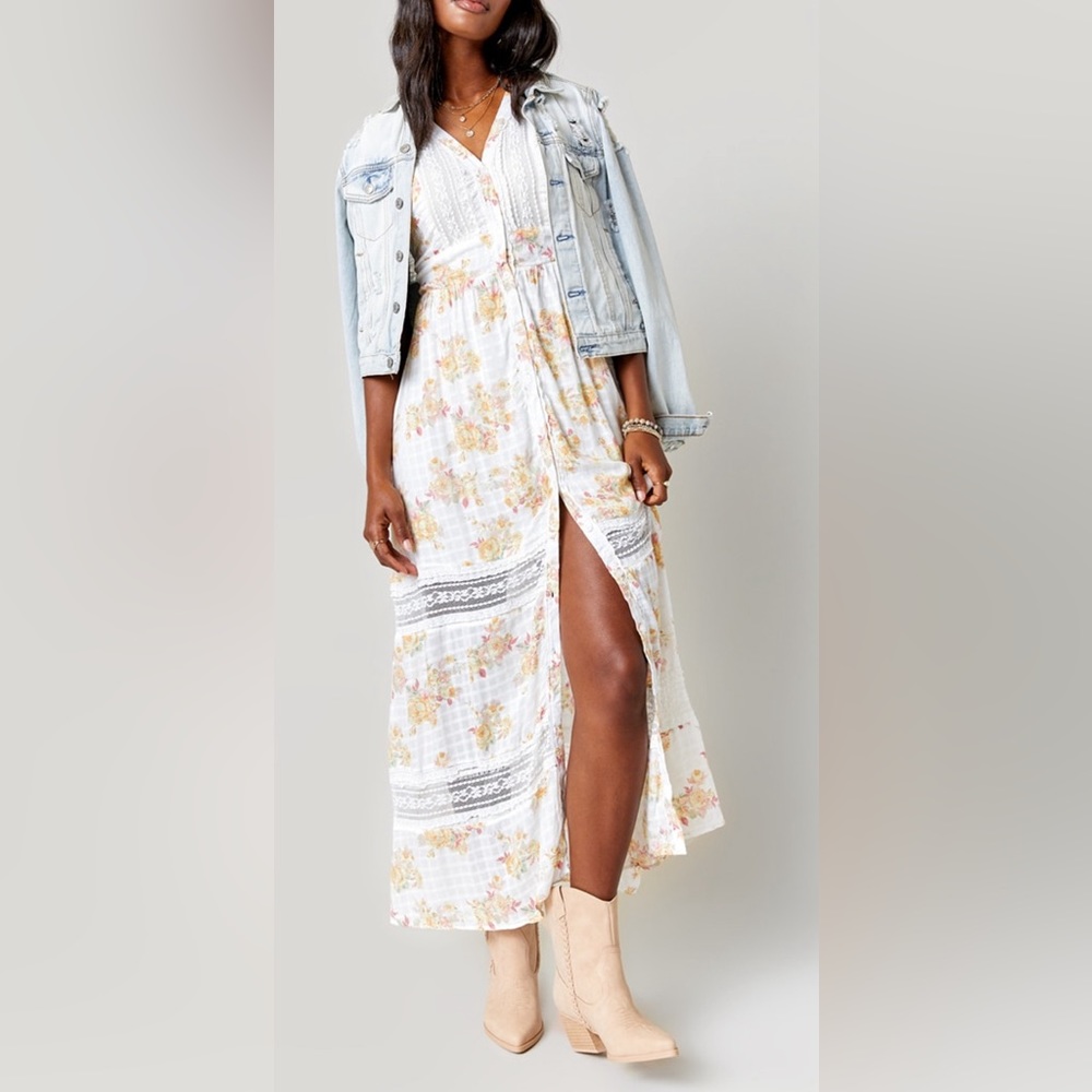 NWT Francesca’s floral button down maxi dress